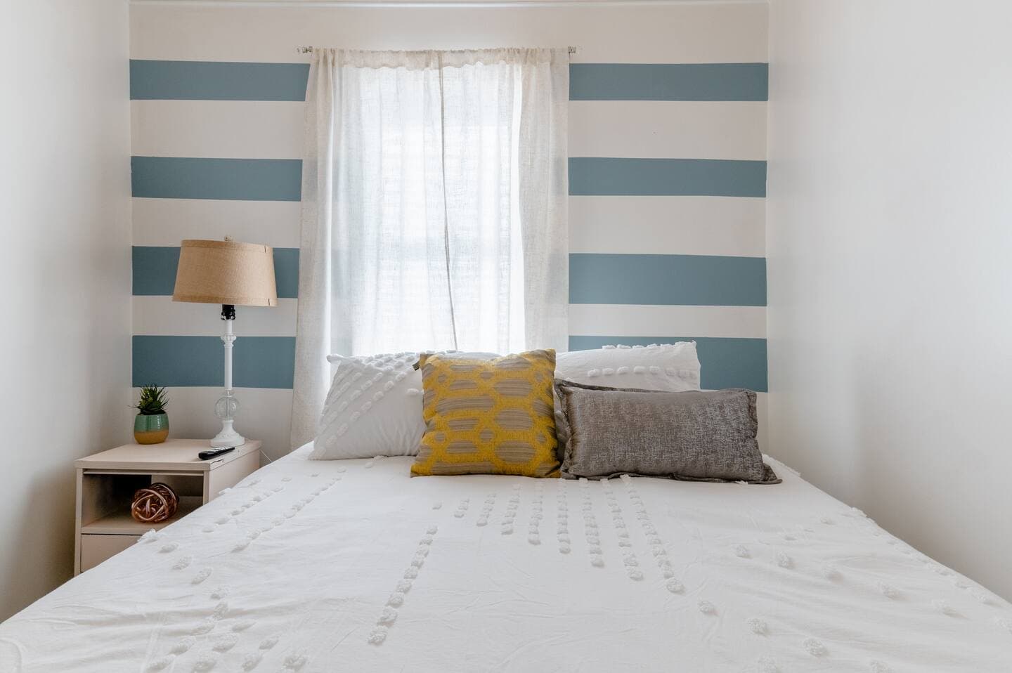 Lake House thumbnail 9