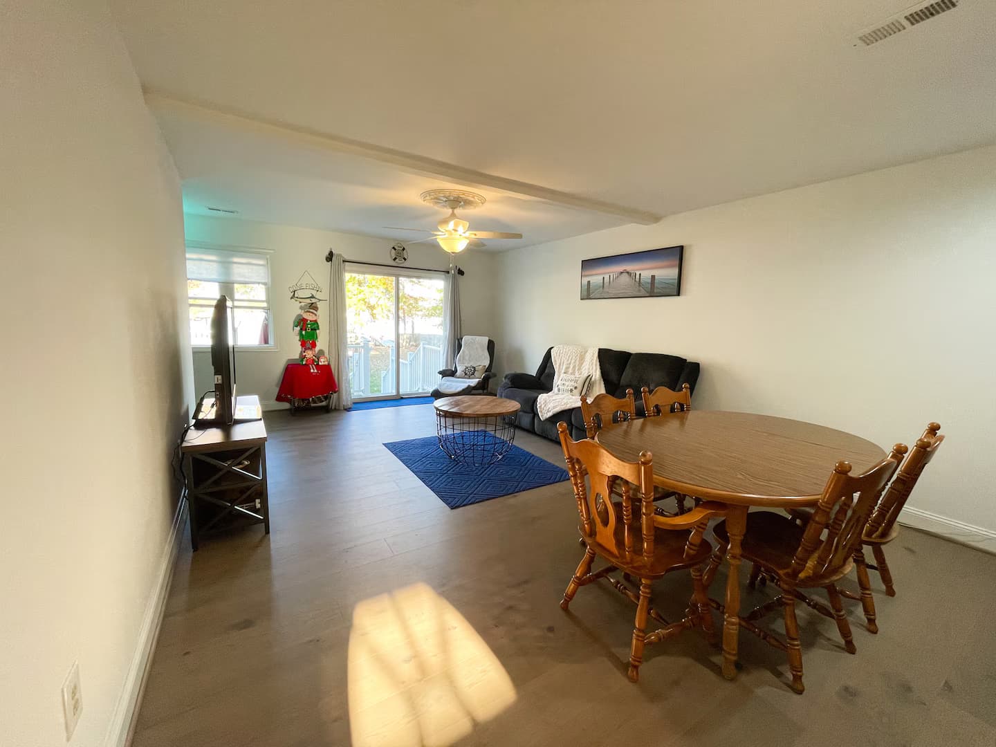 Lake House thumbnail 3